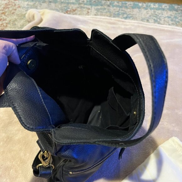 Large Fossil Erin crossbody fold over purse Black pebble leather dust bag includ - Picture 8 of 16